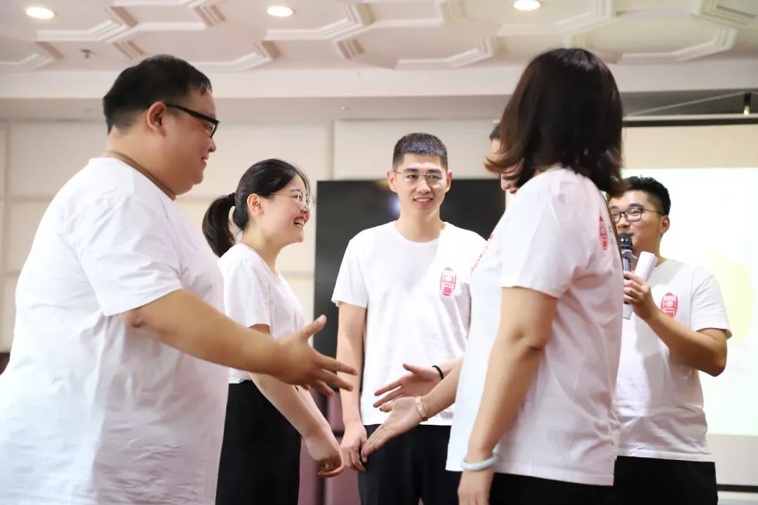 雷动欢声聚团圆，石移月满共婵娟 ——记雷石律所2019年中秋联欢会