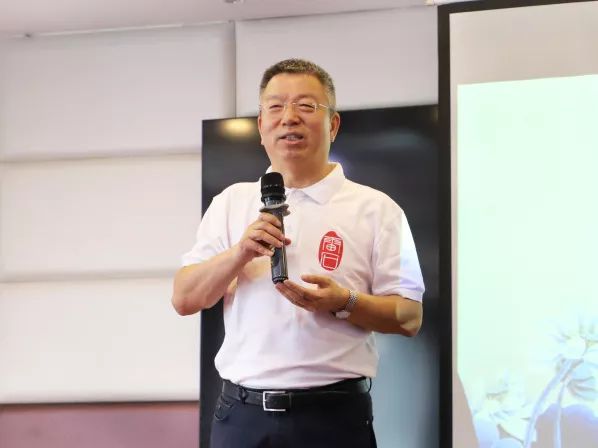 雷动欢声聚团圆，石移月满共婵娟 ——记雷石律所2019年中秋联欢会