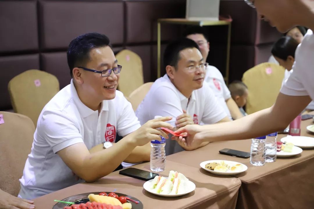 雷动欢声聚团圆，石移月满共婵娟 ——记雷石律所2019年中秋联欢会