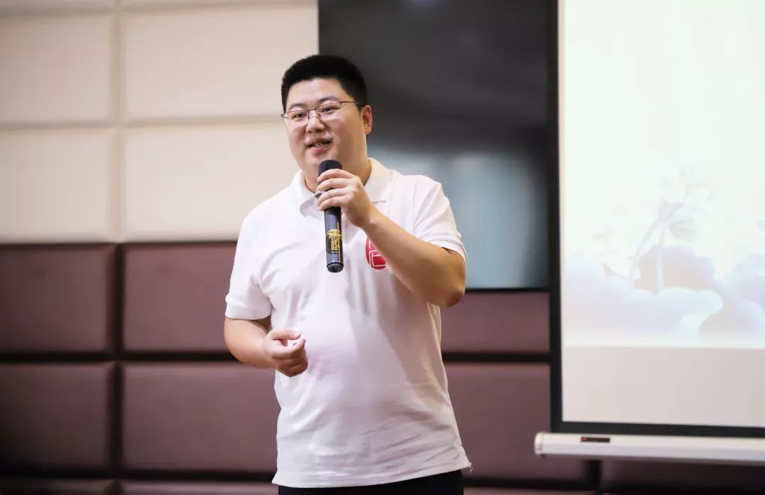 雷动欢声聚团圆，石移月满共婵娟 ——记雷石律所2019年中秋联欢会