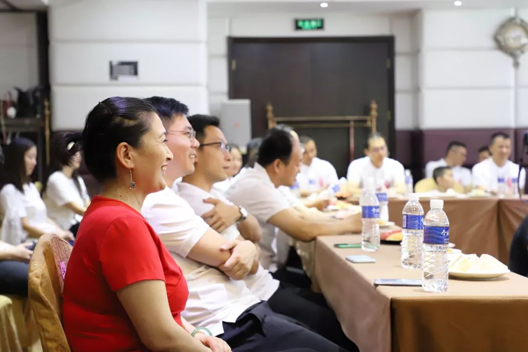 雷动欢声聚团圆，石移月满共婵娟 ——记雷石律所2019年中秋联欢会