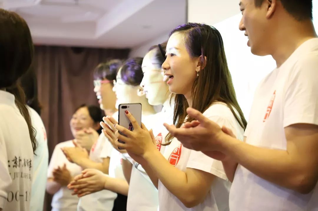 雷动欢声聚团圆，石移月满共婵娟 ——记雷石律所2019年中秋联欢会