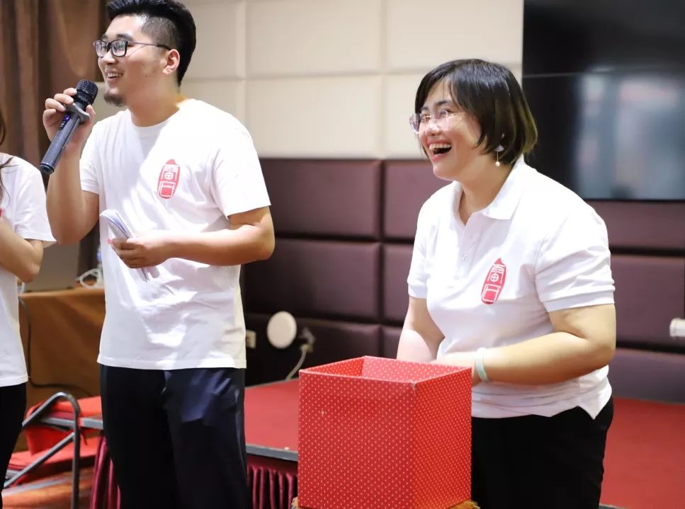雷动欢声聚团圆，石移月满共婵娟 ——记雷石律所2019年中秋联欢会
