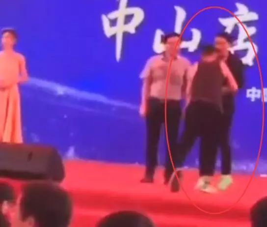 雷石普法|袭击任达华男子被警方控制,任达华不追究行凶者! 雷石普法|袭击任达华男子被警方控制,任达华不追究行凶者!