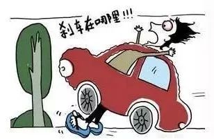 雷石普法|重大交通事故,穿拖鞋开车引发的悲剧,一审宣判! 雷石普法|重大交通事故,穿拖鞋开车引发的悲剧,一审宣判!