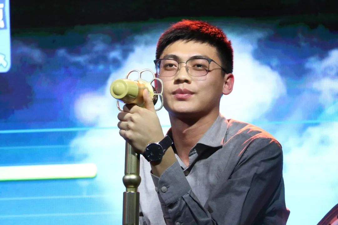 汇高天之气，凝厚土之华——“雷石势气”颁奖会暨年终聚会