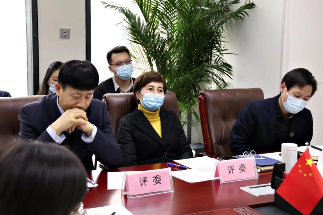 明德善思战群雄，唇枪舌辩绽风采