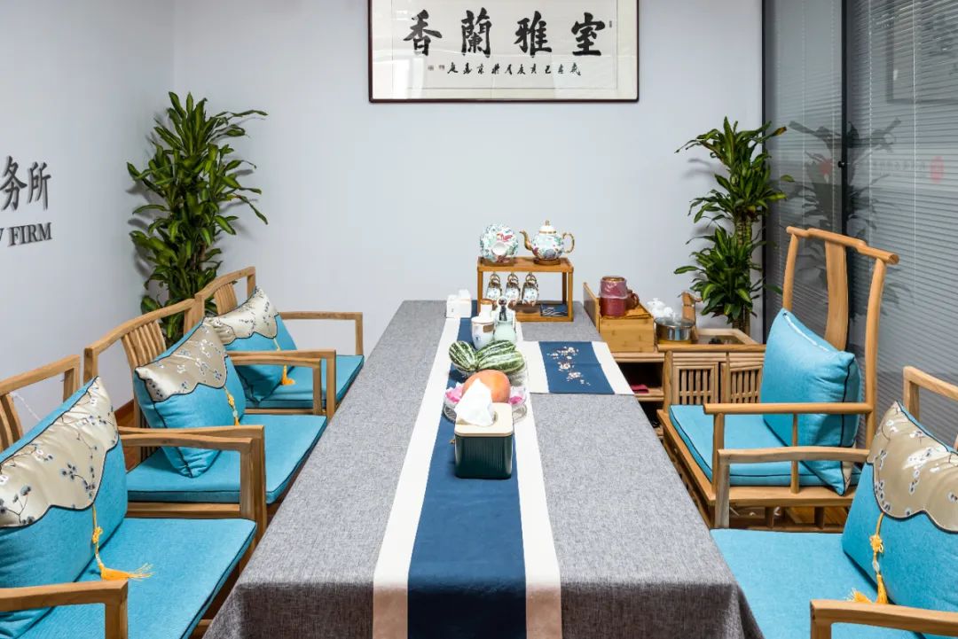 雷石形象 
